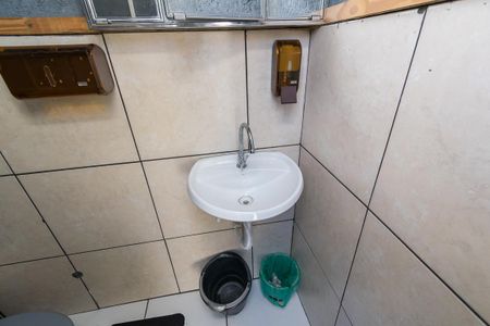 Casa à venda com 100m², 2 quartos e 1 vagaBanheiro da varanda
