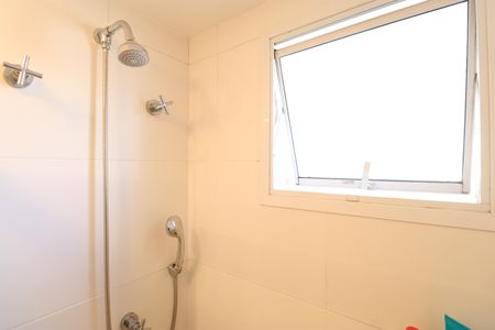 Apartamento à venda com 119m², 3 quartos e 2 vagasDetalhe Banheiro da Suíte 1