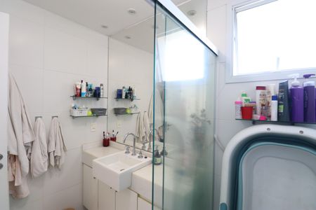 Apartamento à venda com 119m², 3 quartos e 2 vagasBanheiro da Suíte 2