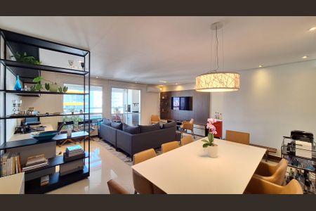 Apartamento à venda com 119m², 3 quartos e 2 vagasSala