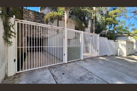 Apartamento à venda com 119m², 3 quartos e 2 vagasFachada