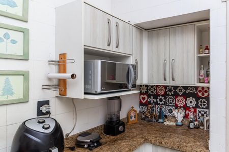 Casa à venda com 100m², 4 quartos e sem vaga Casa à venda com 100m², 4 quartos e sem vagaCozinha