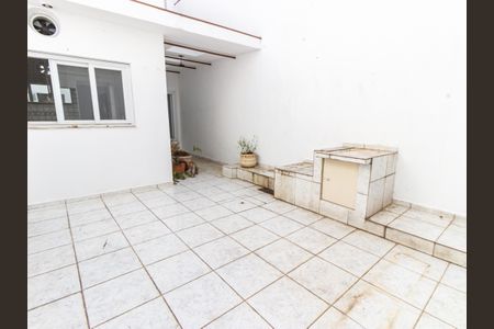 Casa à venda com 125m², 3 quartos e 2 vagasQuintal