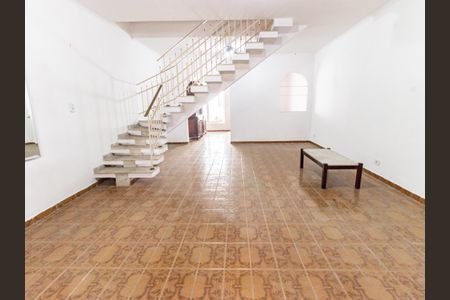 Casa à venda com 125m², 3 quartos e 2 vagasSala