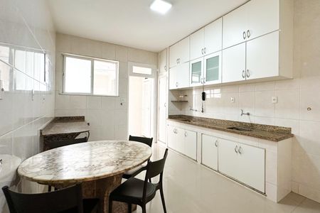 Apartamento à venda com 200m², 3 quartos e 1 vagaCozinha