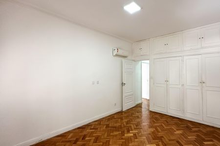 Apartamento à venda com 200m², 3 quartos e 1 vagaQuarto 2
