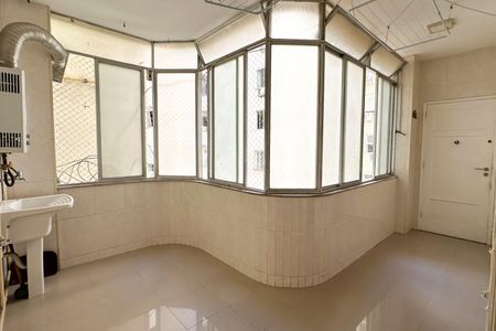 Apartamento à venda com 200m², 3 quartos e 1 vagaÁrea de Serviço