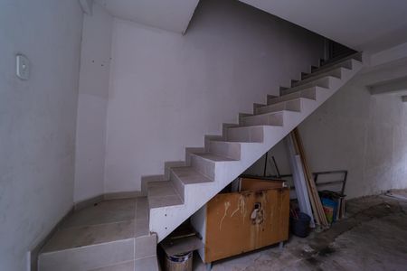 Casa para alugar com 35m², 1 quarto e 1 vagaEscada Externa