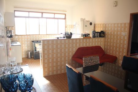 Casa à venda com 360m², 3 quartos e 3 vagasCozinha