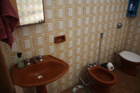 Casa à venda com 360m², 3 quartos e 3 vagasBanheiro 2