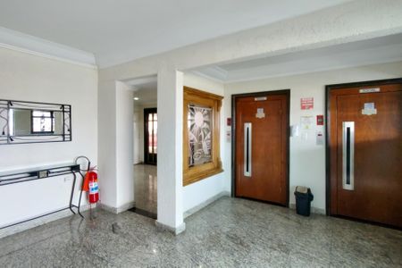 Apartamento para alugar com 70m², 2 quartos e 1 vaga Apartamento para alugar com 70m², 2 quartos e 1 vagaHall de entrada