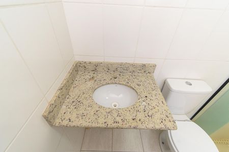 Apartamento para alugar com 47m², 2 quartos e sem vaga Apartamento para alugar com 47m², 2 quartos e sem vagaBanheiro