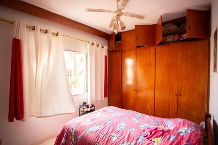 Casa à venda com 141m², 4 quartos e 2 vagasQuarto 1