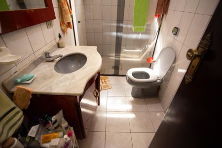 Casa à venda com 141m², 4 quartos e 2 vagasBanheiro