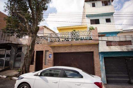 Casa à venda com 141m², 4 quartos e 2 vagasFACHADA