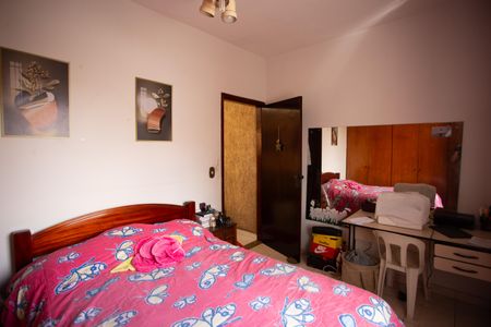 Casa à venda com 141m², 4 quartos e 2 vagasQuarto 1