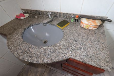 Casa à venda com 255m², 5 quartos e 2 vagasBanheiro Social 1 - Pia