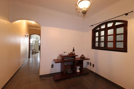 Casa à venda com 255m², 5 quartos e 2 vagasSaleta