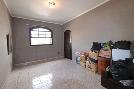 Casa à venda com 255m², 5 quartos e 2 vagasQuarto 1