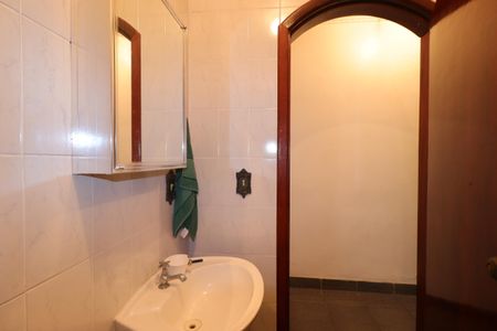 Casa à venda com 255m², 5 quartos e 2 vagasBanheiro Social 3
