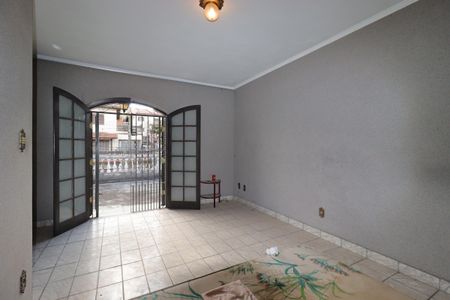 Casa à venda com 255m², 5 quartos e 2 vagasSuíte