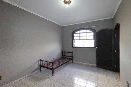 Casa à venda com 255m², 5 quartos e 2 vagasQuarto 3