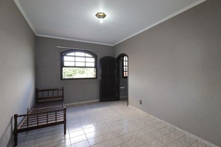 Casa à venda com 255m², 5 quartos e 2 vagasQuarto 3