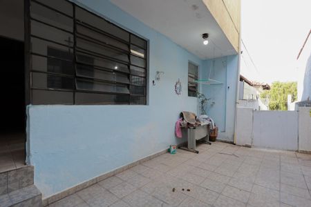 Casa à venda com 200m², 5 quartos e sem vaga Casa à venda com 200m², 5 quartos e sem vagaQuintal