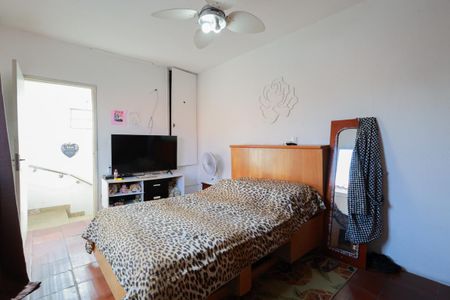 Casa à venda com 200m², 5 quartos e sem vaga Casa à venda com 200m², 5 quartos e sem vagaSuíte