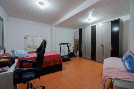 Casa à venda com 200m², 5 quartos e sem vaga Casa à venda com 200m², 5 quartos e sem vagaQuarto 1