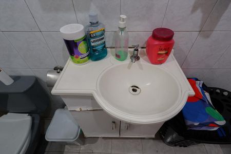 Casa à venda com 200m², 5 quartos e sem vaga Casa à venda com 200m², 5 quartos e sem vagaBanheiro social