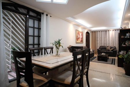 Apartamento à venda com 253m², 5 quartos e 2 vagasSala