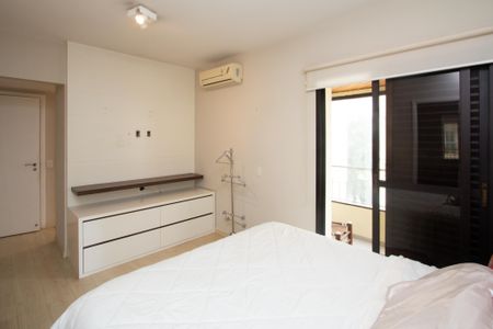 Apartamento à venda com 142m², 4 quartos e 3 vagas Apartamento à venda com 142m², 4 quartos e 3 vagasSuíte 3