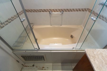 Apartamento à venda com 142m², 4 quartos e 3 vagas Apartamento à venda com 142m², 4 quartos e 3 vagasBanheiro da Suíte 3