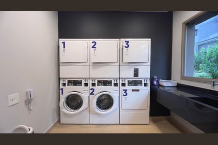 Studio para alugar com 26m², 1 quarto e sem vaga Studio para alugar com 26m², 1 quarto e sem vagaÁrea comum - Lavanderia