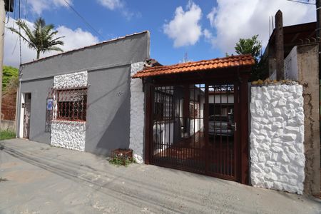 Casa para alugar com 190m², 3 quartos e 2 vagasFachada