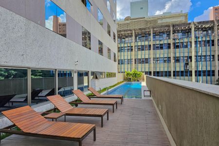 Apartamento à venda com 21m², 1 quarto e sem vaga Apartamento à venda com 21m², 1 quarto e sem vagaÁrea comum - Piscina