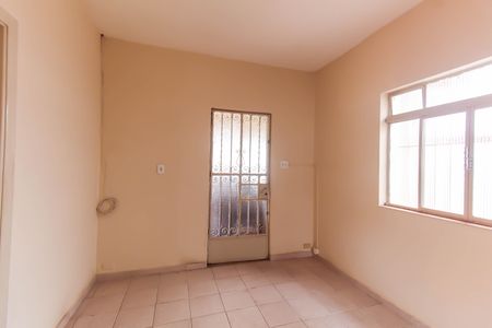 Casa para alugar com 90m², 2 quartos e 1 vaga Casa para alugar com 90m², 2 quartos e 1 vagaSala