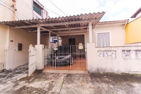 Casa para alugar com 90m², 2 quartos e 1 vaga Casa para alugar com 90m², 2 quartos e 1 vagaFachada