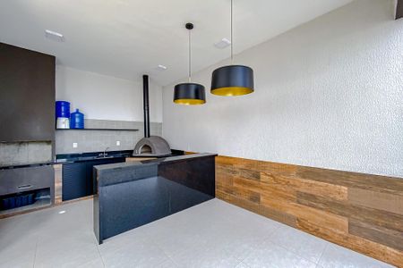 Apartamento para alugar com 35m², 2 quartos e sem vagaÁrea comum - Churrasqueira