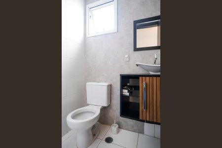 Apartamento à venda com 71m², 2 quartos e 2 vagasBanheiro da suíte