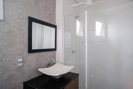 Apartamento à venda com 71m², 2 quartos e 2 vagasBanheiro da suíte