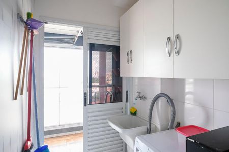 Apartamento à venda com 71m², 2 quartos e 2 vagasÁrea de serviço