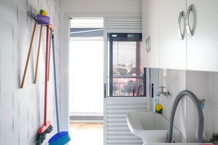 Apartamento à venda com 71m², 2 quartos e 2 vagasÁrea de serviço