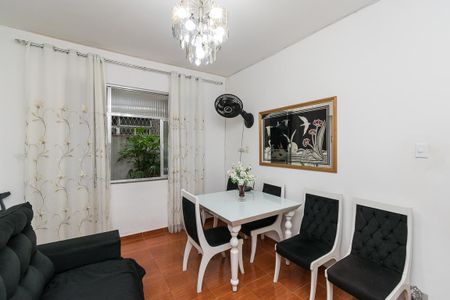 Apartamento à venda com 70m², 2 quartos e 1 vagaSala