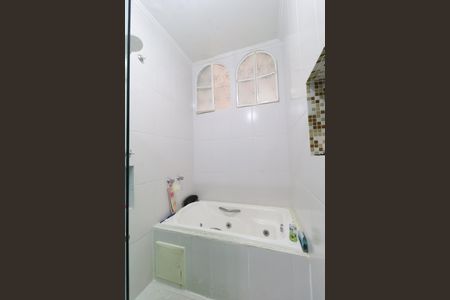 Casa à venda com 203m², 5 quartos e 6 vagasBanheiro da Suíte 2 casa 2