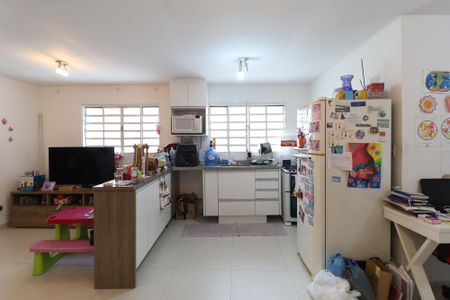 Casa à venda com 203m², 5 quartos e 6 vagasSala / Cozinha casa 2