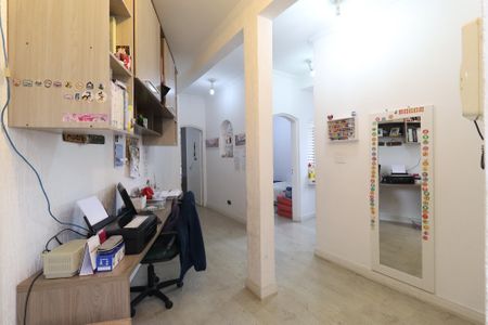 Casa à venda com 203m², 5 quartos e 6 vagasCorredor casa 2