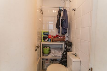 Apartamento para alugar com 94m², 3 quartos e 2 vagas Apartamento para alugar com 94m², 3 quartos e 2 vagasBanheiro de Serviço