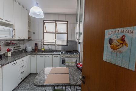 Apartamento para alugar com 94m², 3 quartos e 2 vagas Apartamento para alugar com 94m², 3 quartos e 2 vagasCozinha